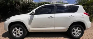 Toyota RAV4 2009 White
