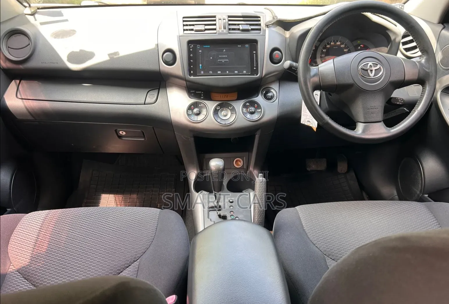 Toyota RAV4 2009 White