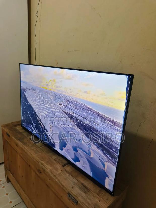 TCL 43inch Smart Tv With Small Lines on Screen