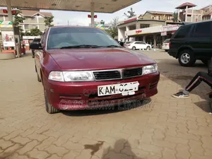 Mitsubishi Lancer 2000 Red