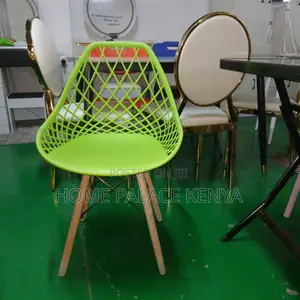 Dining Chair: Nordic Style Plastic Chair With Grid Pattern Back