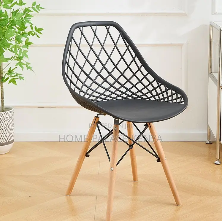 Dining Chair: Nordic Style Plastic Chair With Grid Pattern Back