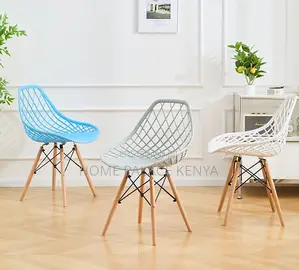 Dining Chair: Nordic Style Plastic Chair With Grid Pattern Back