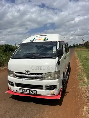 Toyota HiAce 2009 White