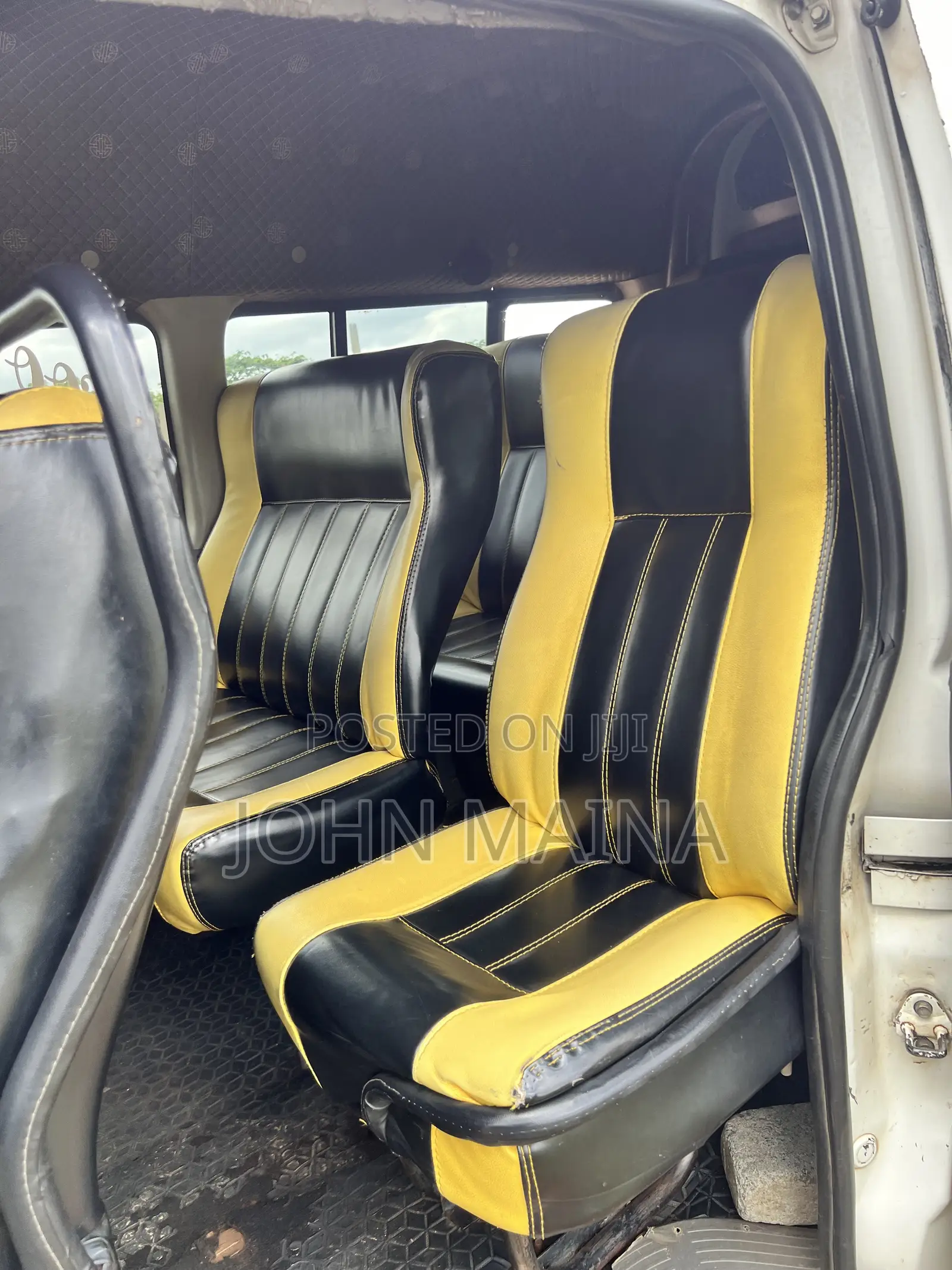 Toyota HiAce 2009 White