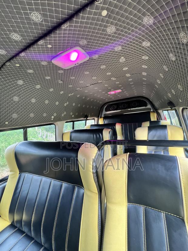 Toyota HiAce 2009 White - thumbnail 6