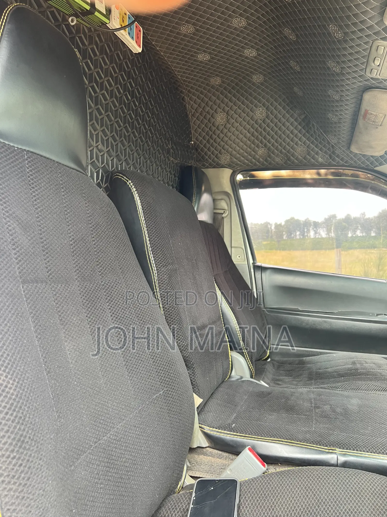 Toyota HiAce 2009 White