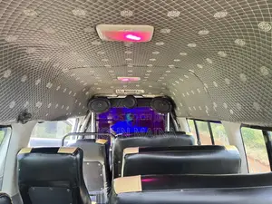 Toyota HiAce 2009 White