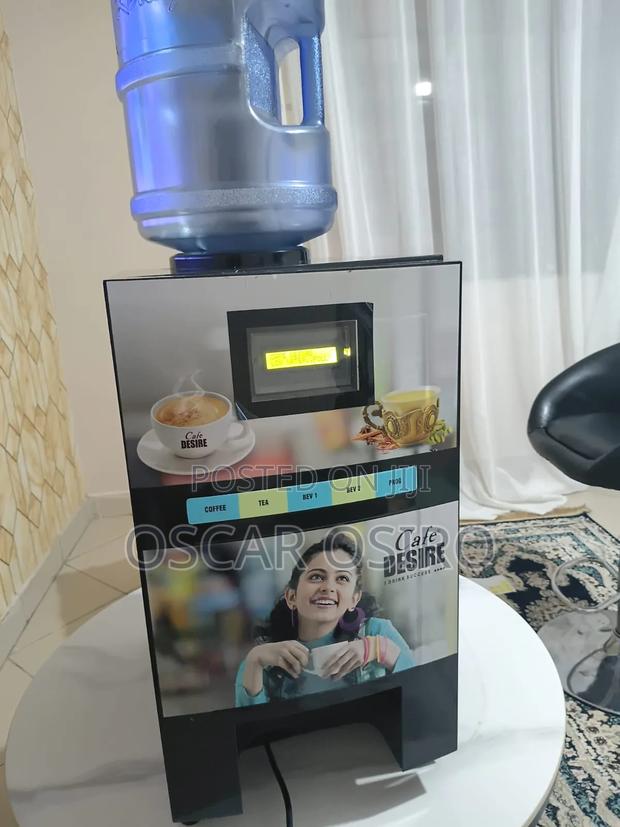 Cafe Desire 4 Lane Vending Machine - thumbnail 2