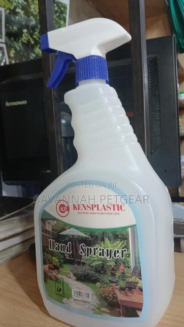 Kenplastic Branded 1-liter Hand Sprayer.