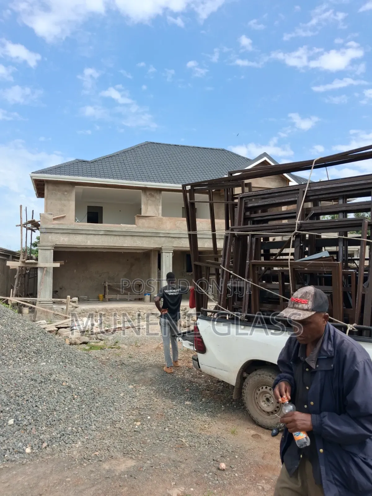 Aluminum Windows/Mahogany