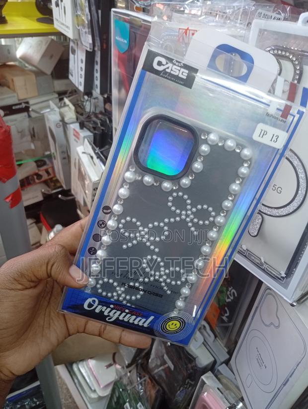 iPhone 13 Pro Max Fashion Case Featuring a 3d Pearl-Style Bow Design. - thumbnail 2