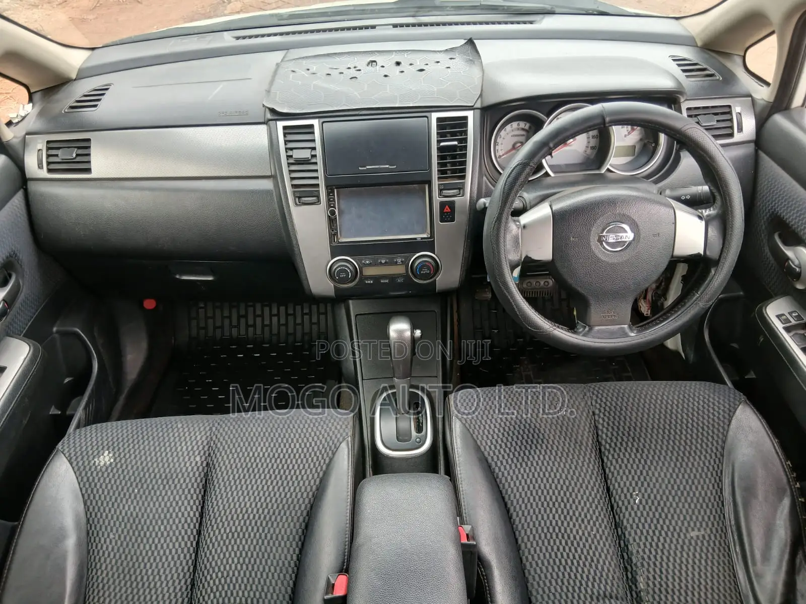 Nissan Tiida 2009 White