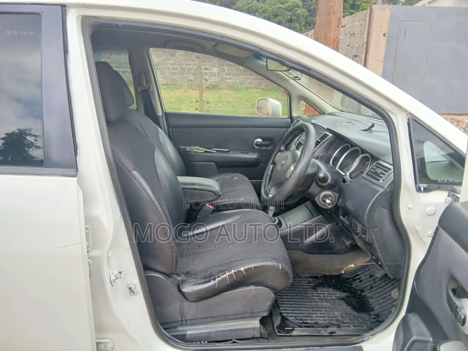 Nissan Tiida 2009 White
