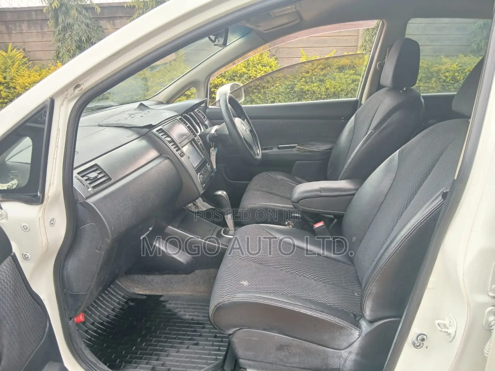 Nissan Tiida 2009 White