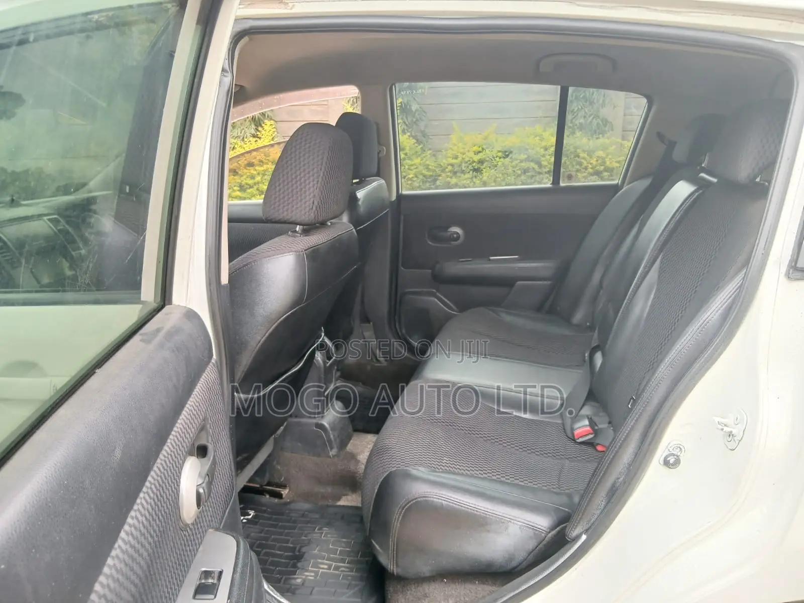 Nissan Tiida 2009 White