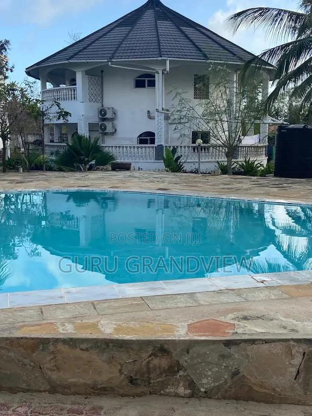 Diani 2 Bedrooms - thumbnail 5