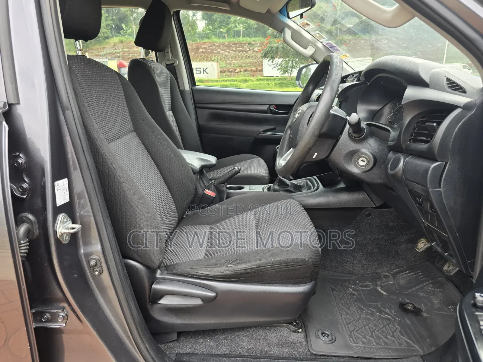 Toyota Hilux 2021 Gray