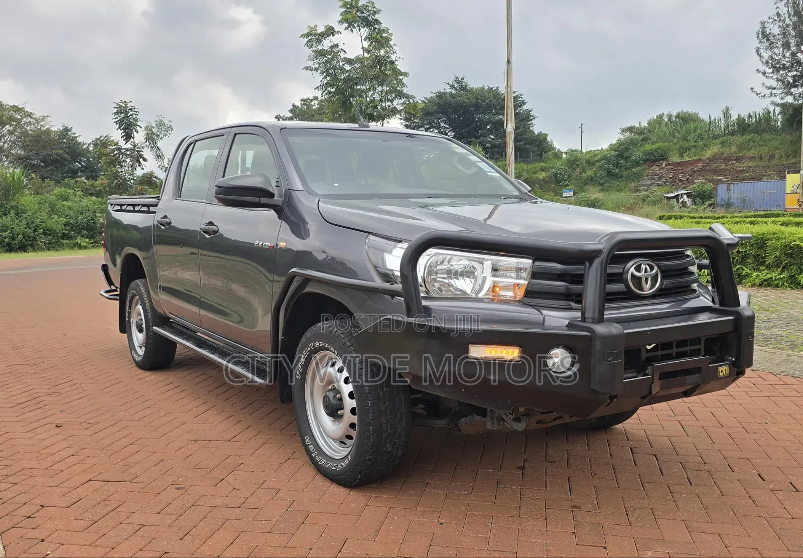 Toyota Hilux 2021 Gray