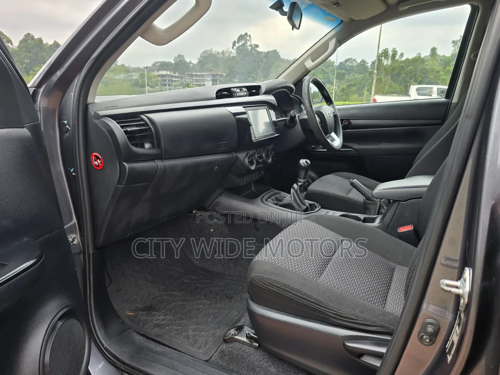 Toyota Hilux 2021 Gray