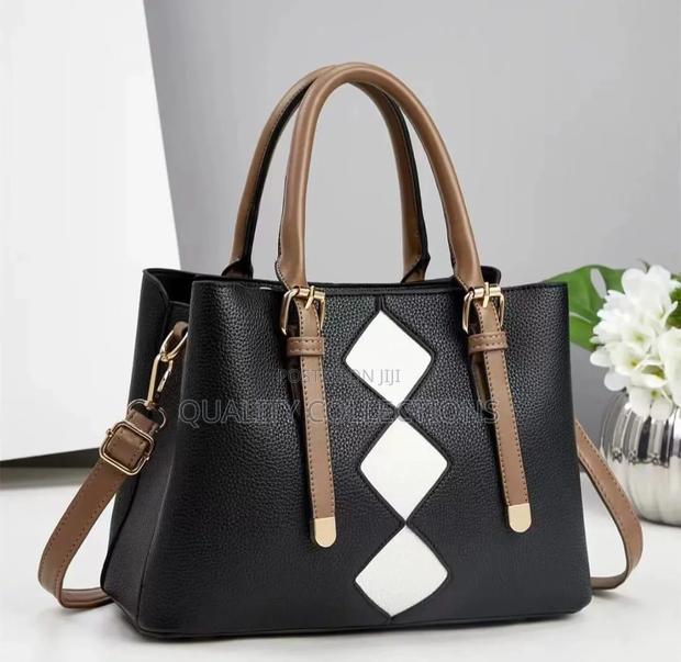 Spacious Handbag - thumbnail 2