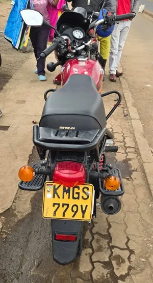 TVS HLX Plus ES 2025 Red