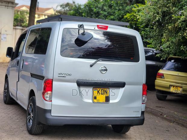 Nissan NV200 2016 Silver - thumbnail 3