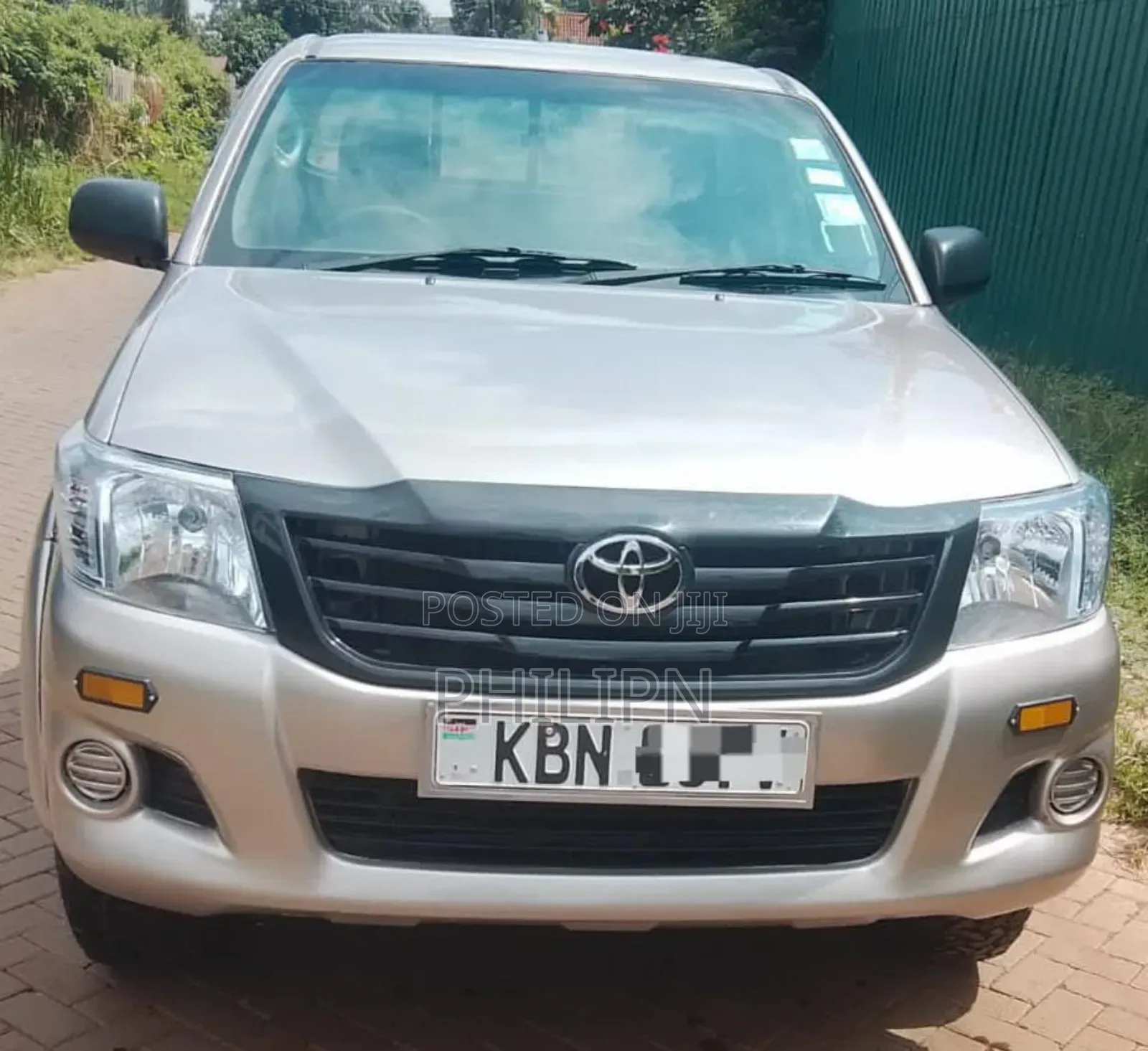 Toyota Hilux 2012 Silver