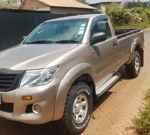 Toyota Hilux 2012 Silver