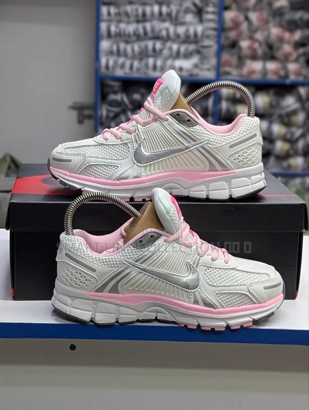 Nike Vomero Pink - thumbnail 2