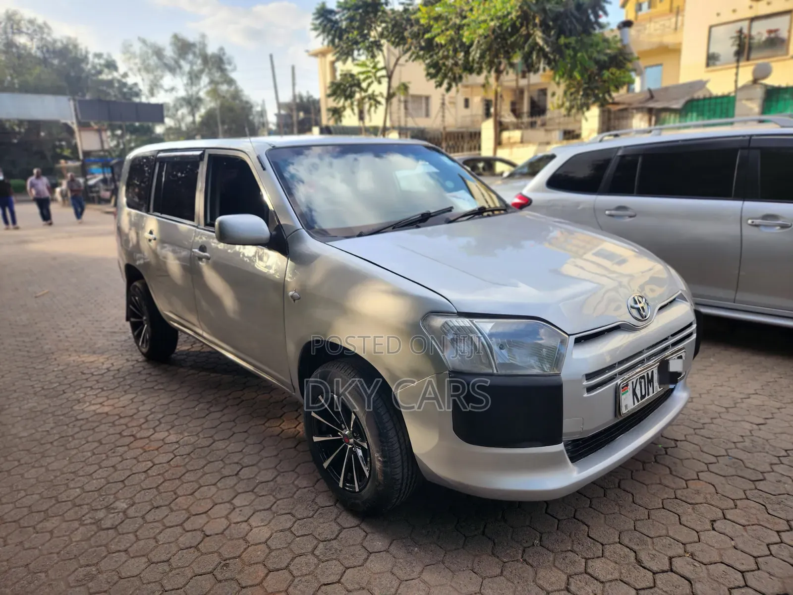 Toyota Succeed SV Premium 2016 Silver