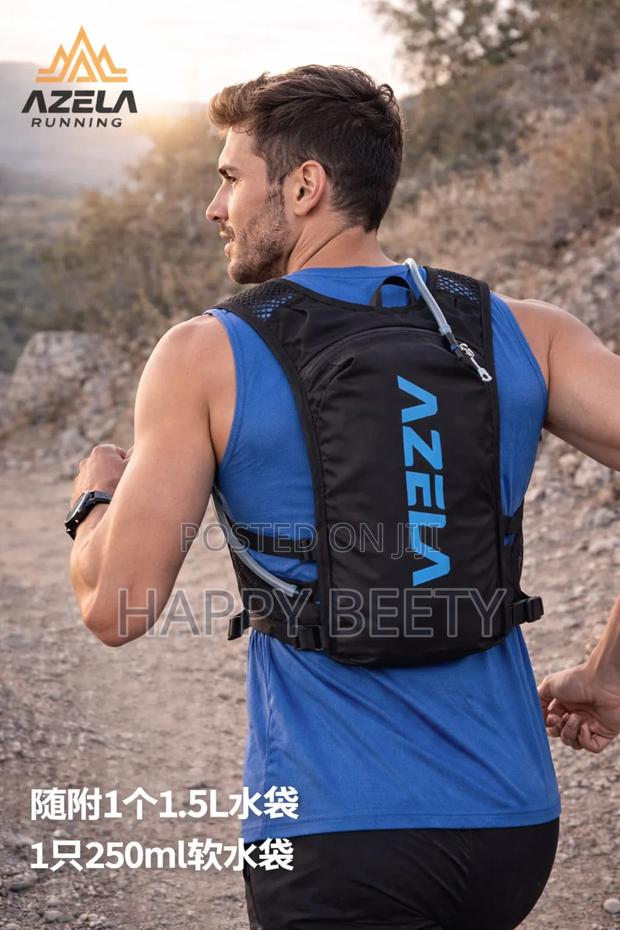 Azela Lightweight Hydration Vest With 1.5l Bladder 250ml Bottle - thumbnail 8