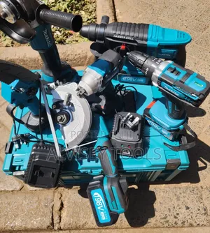 Makita Combo Brushless Kit/ 6in 1 Makita Combo Kit