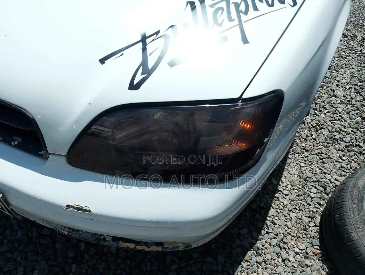 Subaru Legacy 2000 White
