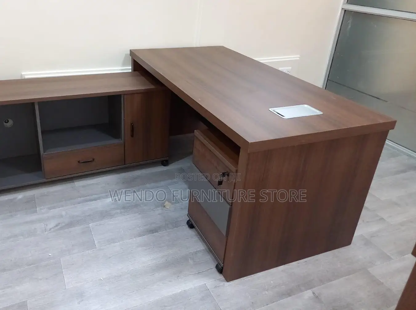 Office Desk; 1.8 Meters Executive L Figure Offices Desk