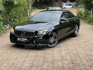 Mercedes-Benz E200 2016 Black
