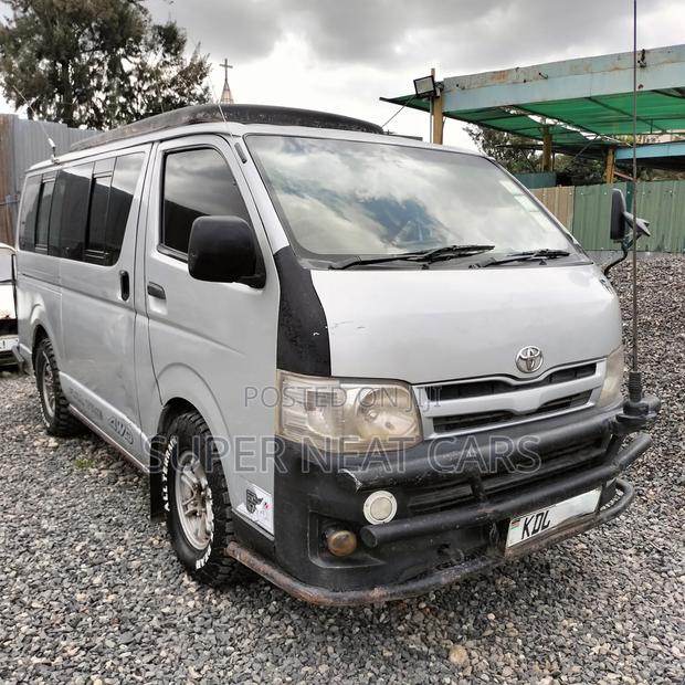 Toyota HiAce 2012 Silver