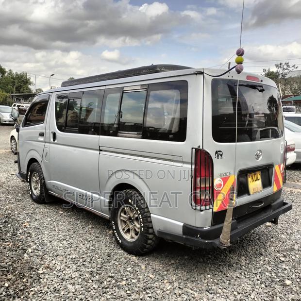 Toyota HiAce 2012 Silver - thumbnail 2
