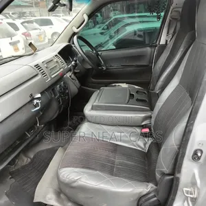 Toyota HiAce 2012 Silver