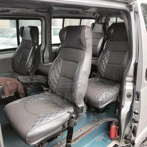 Toyota HiAce 2012 Silver - thumbnail 5