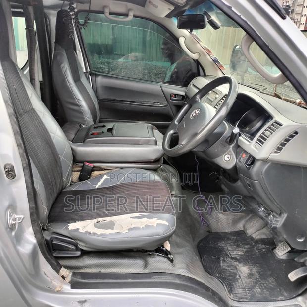 Toyota HiAce 2012 Silver - thumbnail 6