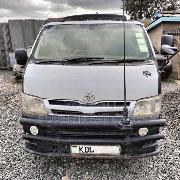 Toyota HiAce 2012 Silver - thumbnail 8