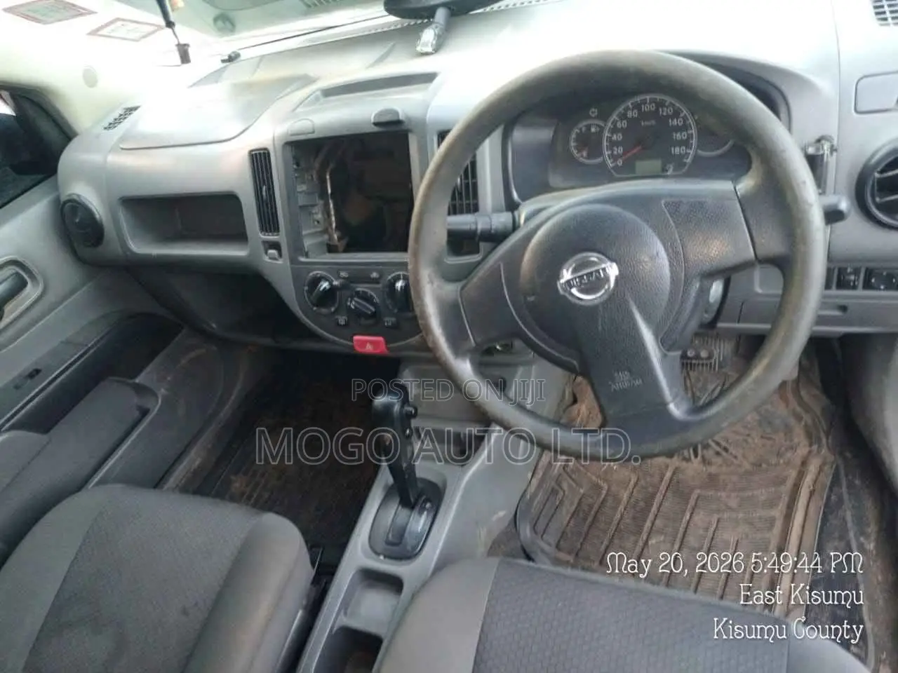 Nissan Advan 2009 Silver