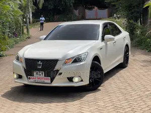Toyota Crown 2013 White