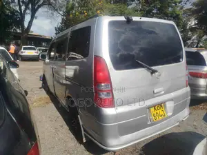 Nissan Serena 2003 Silver