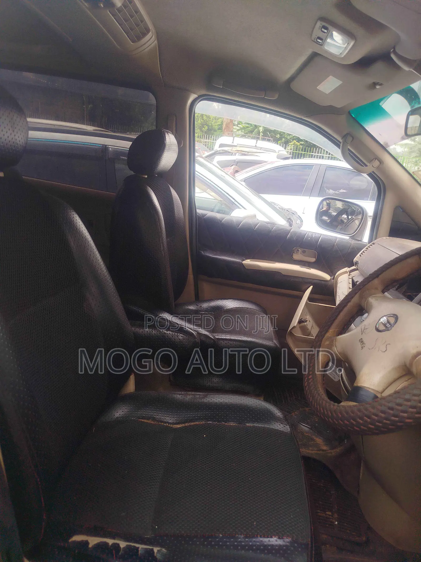 Nissan Serena 2003 Silver