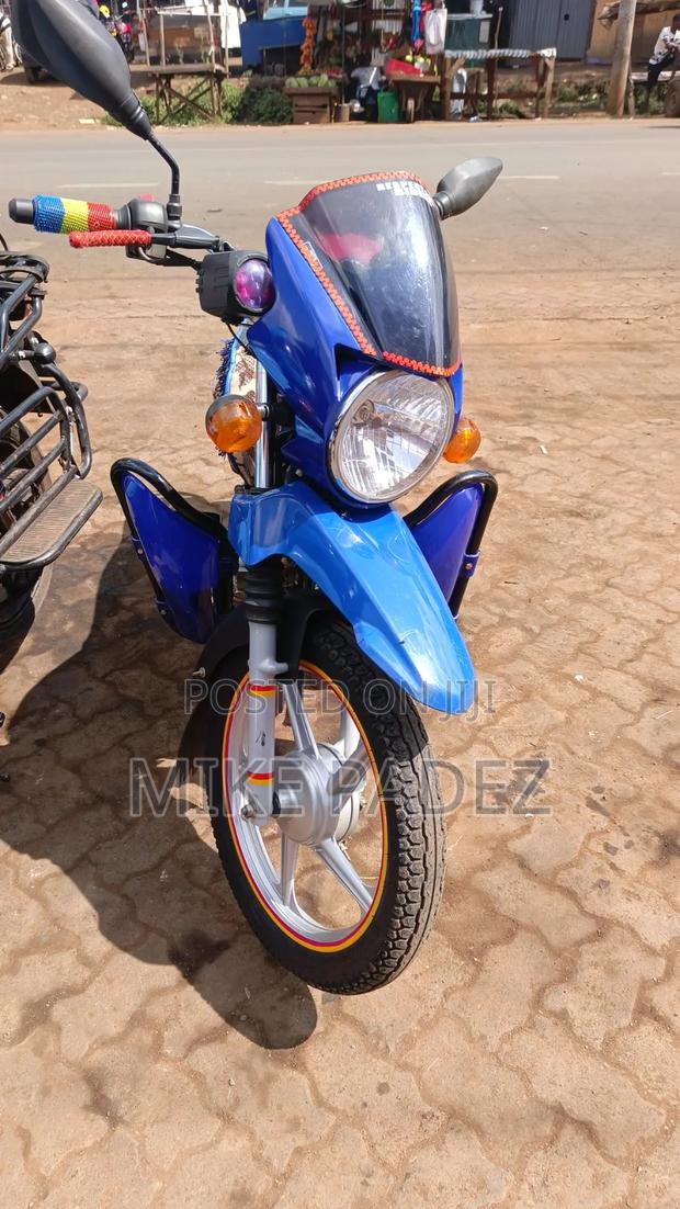 TVS HLX Plus ES 2024 Blue - thumbnail 5