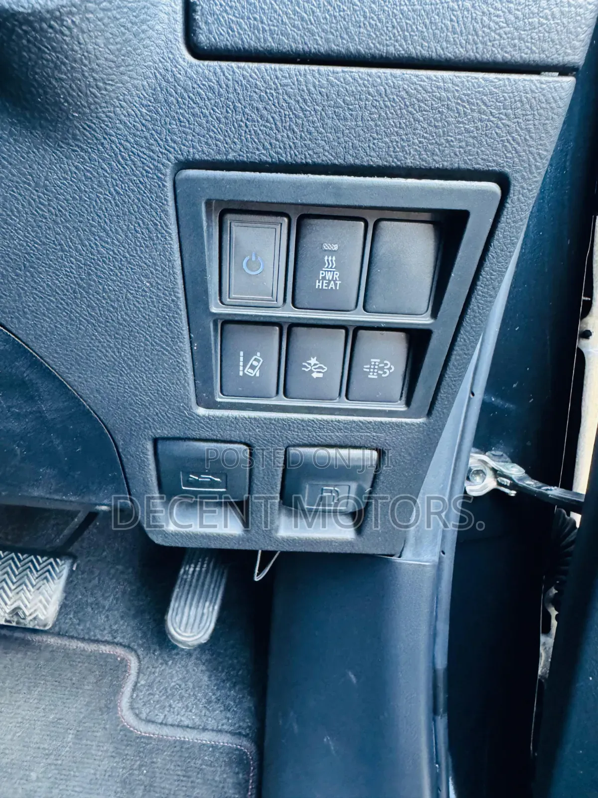 Toyota Hilux Revo Double Cab Deisel 2.8 AWD 2019 Black