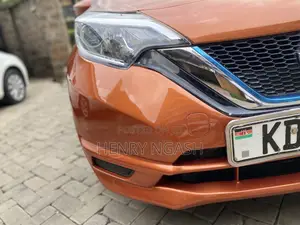 Nissan Note 2018 Orange