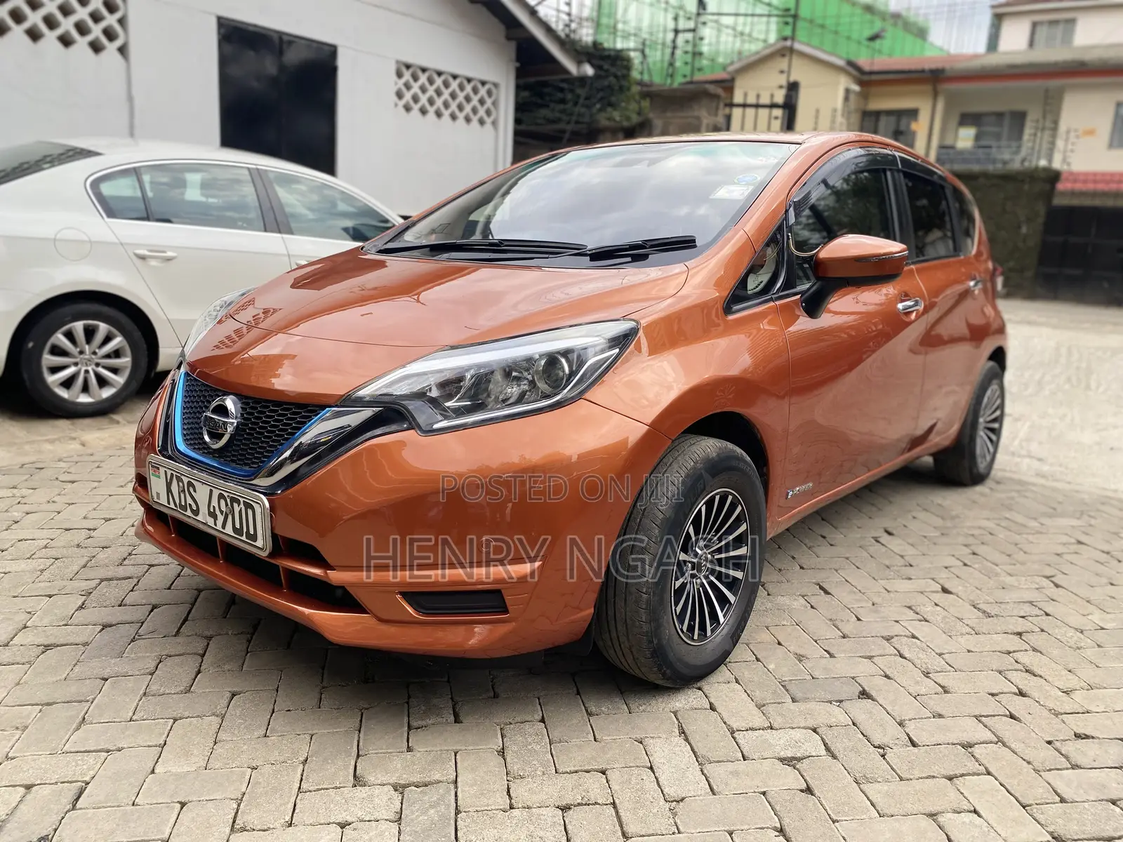 Nissan Note 2018 Orange